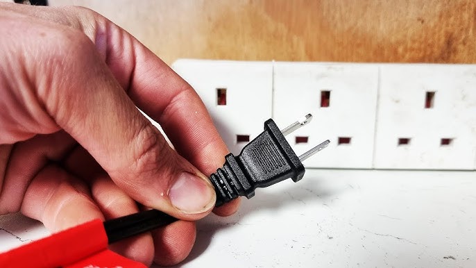 Understanding UK and US Power Plugs and Sockets